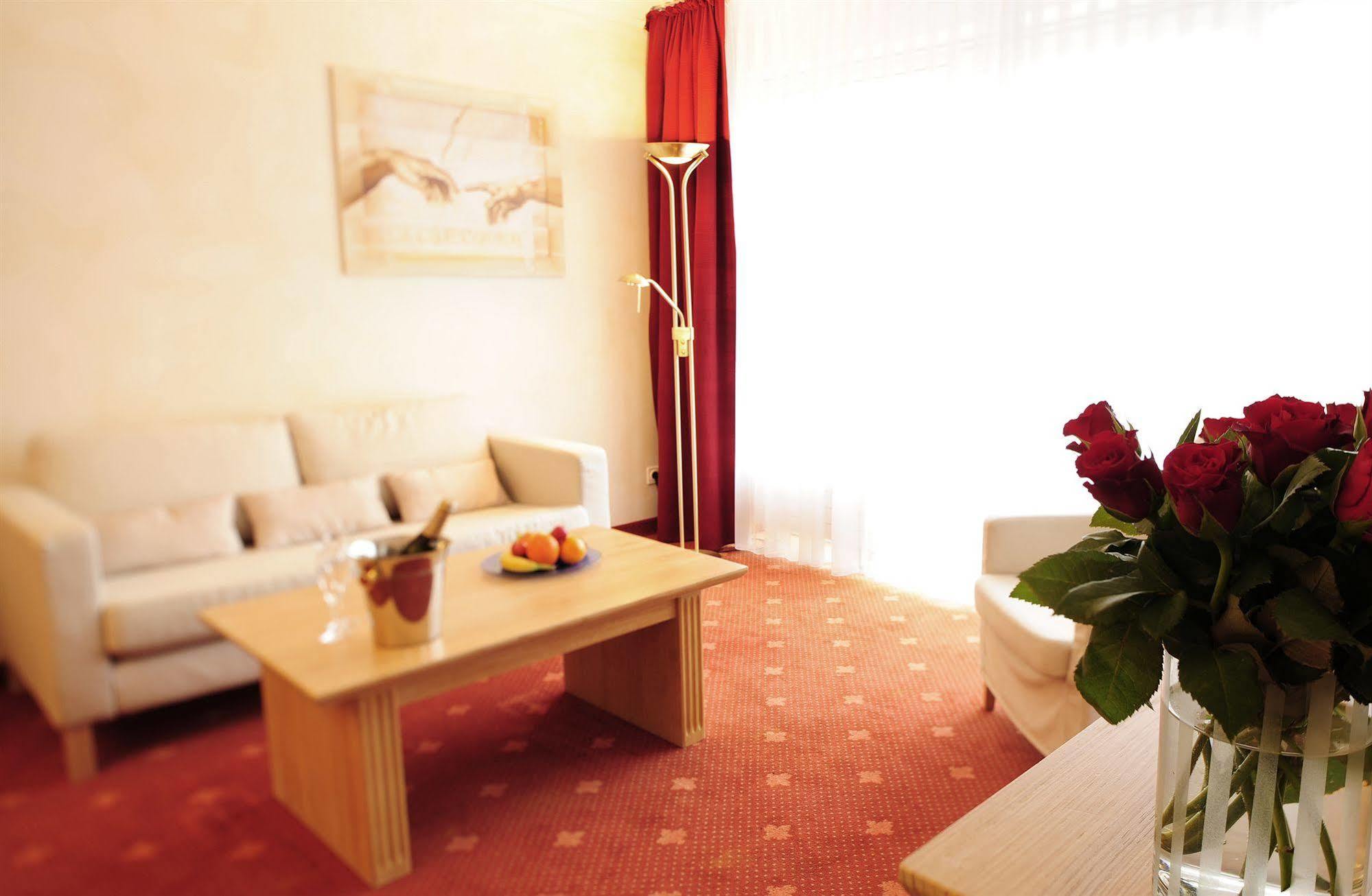 Hotel Villa Gropius Timmendorfer Strand Bagian luar foto